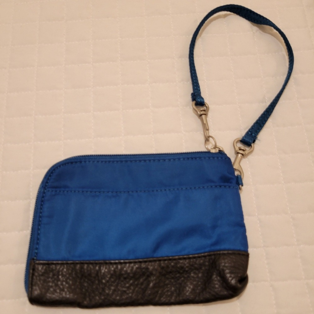 Baggallini Royal Blue Nylon Black Leather Trim Wristlet Wallet Zip Close Pouch